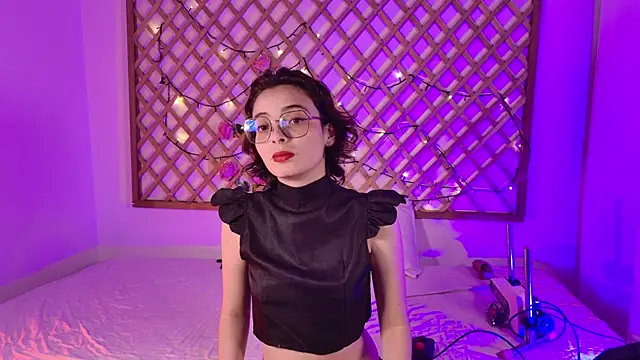 Snapshot of anietorres chatting on 12.01.25 anietorres online show from 12.01.25