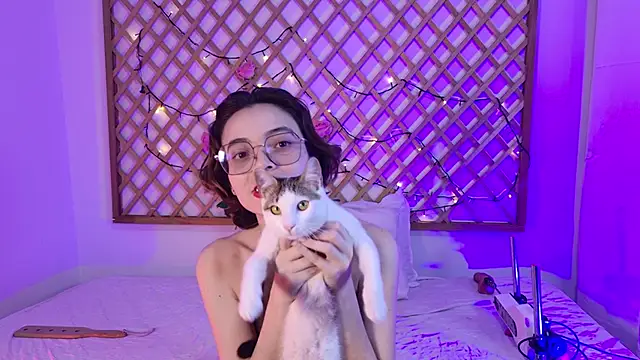 Snapshot of anietorres chatting on 12.03.25 anietorres online show from 12.03.25