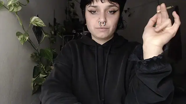 Snapshot of kinkyspirali chatting on 11.28.25 kinkyspirali online show from 11.28.25