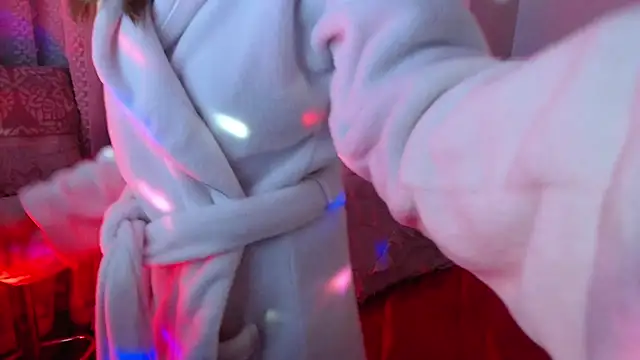 Snapshot of mysterymel chatting on 10.18.25 mysterymel online show from 10.18.25