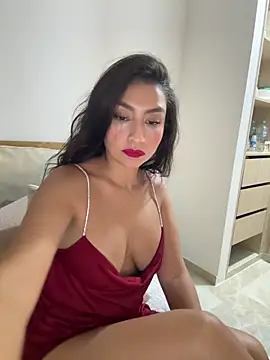 Gia Ferh online show from 05.17.26