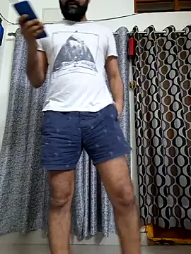 Snapshot of Fun_Guuy chatting on 12.29.24 Fun Guuy online show from 12.29.24