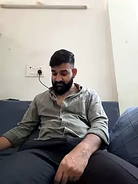 Snapshot of Fun_Guuy chatting on 01.04.25 Fun Guuy online show from 01.04.25