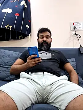 Snapshot of Fun_Guuy chatting on 11.23.25 Fun Guuy online show from 11.23.25