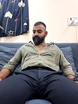 Snapshot of Fun_Guuy chatting on 12.04.25 Fun Guuy online show from 12.04.25