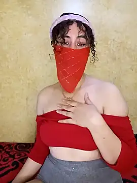 Snapshot of Lalou chatting on 12.06.24 Lalou online show from 12.06.24