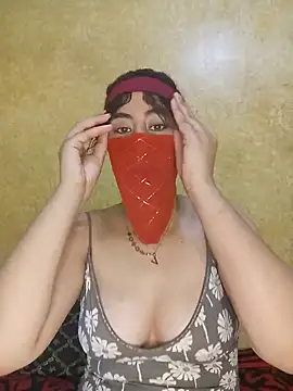 Snapshot of Lalou chatting on 12.07.24 Lalou online show from 12.07.24