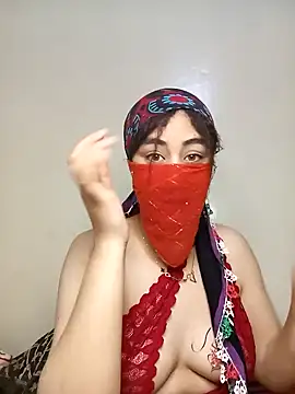 Snapshot of Lalou chatting on 12.22.24 Lalou online show from 12.22.24