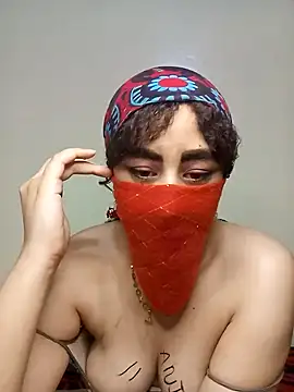 Snapshot of Lalou chatting on 12.22.24 Lalou online show from 12.22.24