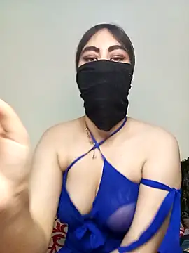 Snapshot of Lalou chatting on 12.31.24 Lalou online show from 12.31.24