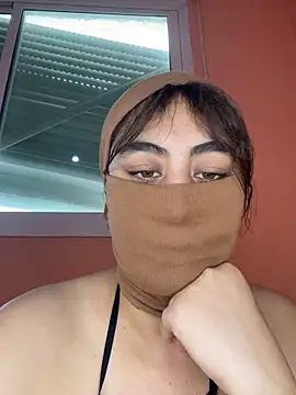 Snapshot of Lalou chatting on 04.03.26 Lalou online show from 04.03.26