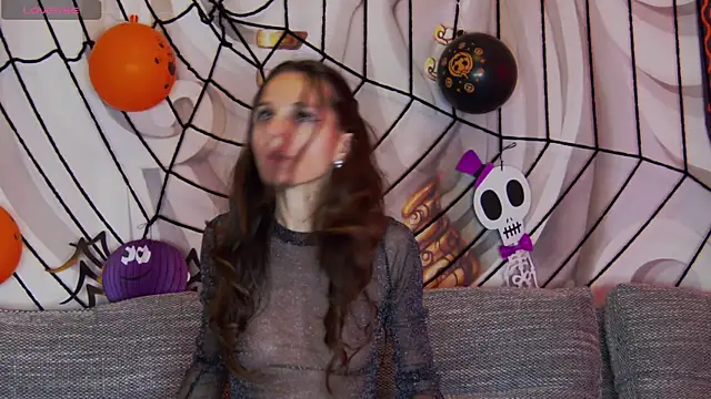 Snapshot of hailey_peach chatting on 10.29.25 hailey peach online show from 10.29.25