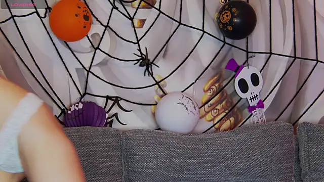 Snapshot of hailey_peach chatting on 10.30.25 hailey peach online show from 10.30.25