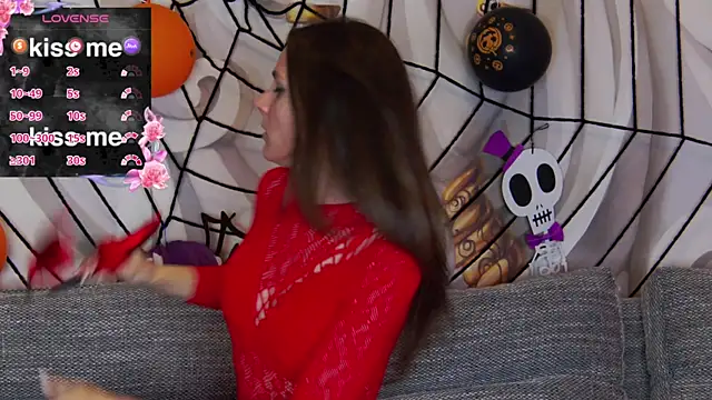 Snapshot of hailey_peach chatting on 10.31.25 hailey peach online show from 10.31.25