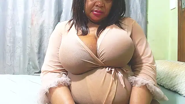 Snapshot of NaughtyNicoleXX2 chatting on 07.23.26 NaughtyNicoleXX2 online show from 07.23.26