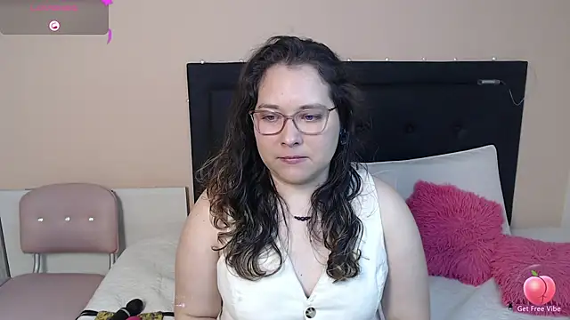 May Carlier online show from 03.16.25