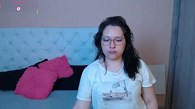 Snapshot of May_Carlier chatting on 01.17.26 May Carlier online show from 01.17.26