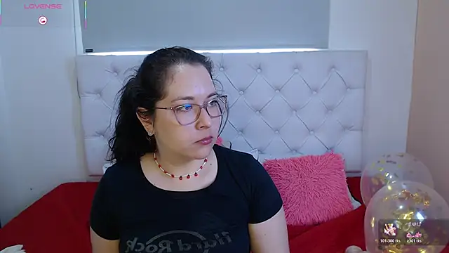 Snapshot of May_Carlier chatting on 02.14.26 May Carlier online show from 02.14.26