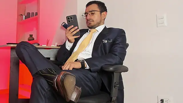 Snapshot of pablo-rincon95 chatting on 02.24.25 pablo-rincon95 online show from 02.24.25