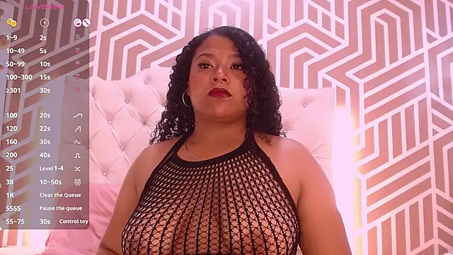 Snapshot of JadeSoleile chatting on 09.23.25 JadeSoleile online show from 09.23.25