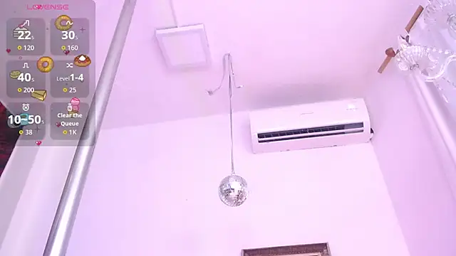 Snapshot of JadeSoleile chatting on 10.07.25 JadeSoleile online show from 10.07.25