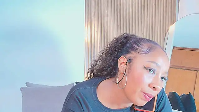 Snapshot of Krystal_cambell1 chatting on 03.21.25 Krystal cambell1 online show from 03.21.25