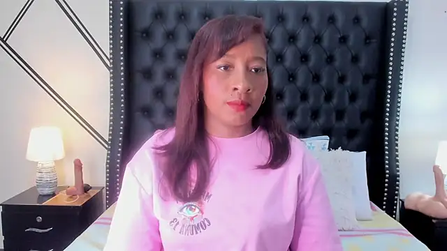 Snapshot of Krystal_cambell1 chatting on 11.10.25 Krystal cambell1 online show from 11.10.25