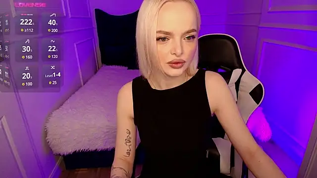 horny blondiee online show from 01.14.25