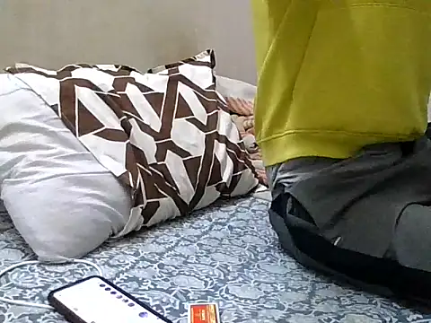 Snapshot of wknows2 chatting on 12.21.25 wknows2 online show from 12.21.25