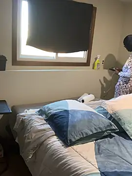 Snapshot of spicysugar74 chatting on 12.12.24 spicysugar74 online show from 12.12.24