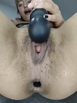 HottCandy21 online show from 06.19.26