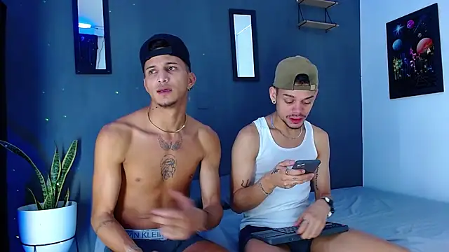 Snapshot of Friendsofeverything_ chatting on 12.07.24 Friendsofeverything  online show from 12.07.24