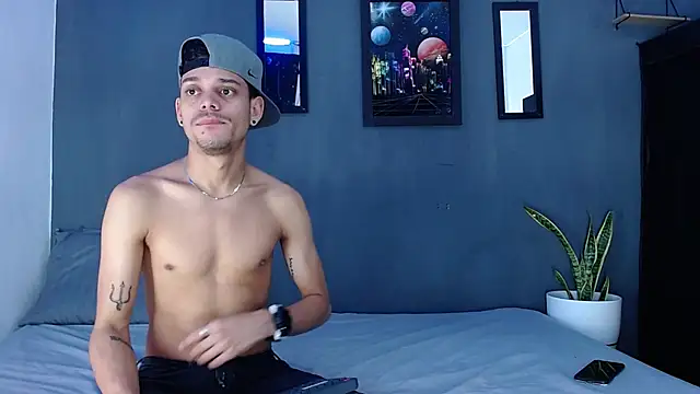 Snapshot of Friendsofeverything_ chatting on 12.10.24 Friendsofeverything  online show from 12.10.24