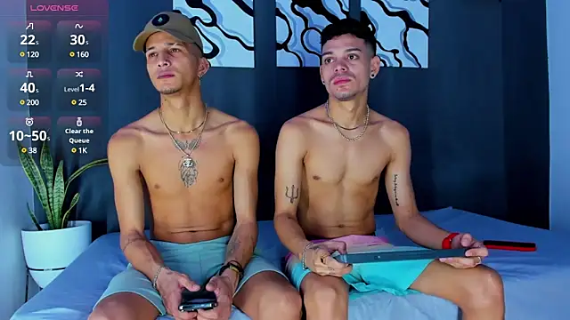 Snapshot of Friendsofeverything_ chatting on 02.13.25 Friendsofeverything  online show from 02.13.25