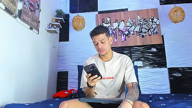 Friendsofeverything  online show from 12.20.25