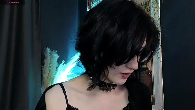 Snapshot of dark_vamp_ chatting on 12.05.24 dark vamp  online show from 12.05.24