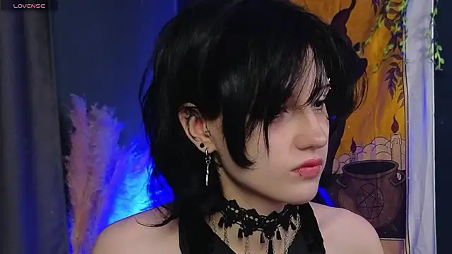 Snapshot of dark_vamp_ chatting on 12.06.24 dark vamp  online show from 12.06.24