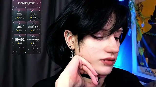 Snapshot of dark_vamp_ chatting on 12.19.24 dark vamp  online show from 12.19.24