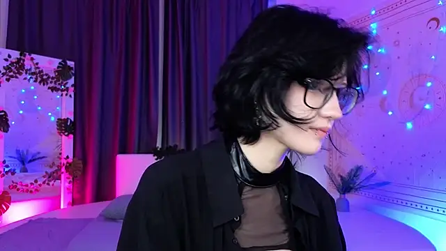 Snapshot of dark_vamp_ chatting on 12.22.24 dark vamp  online show from 12.22.24