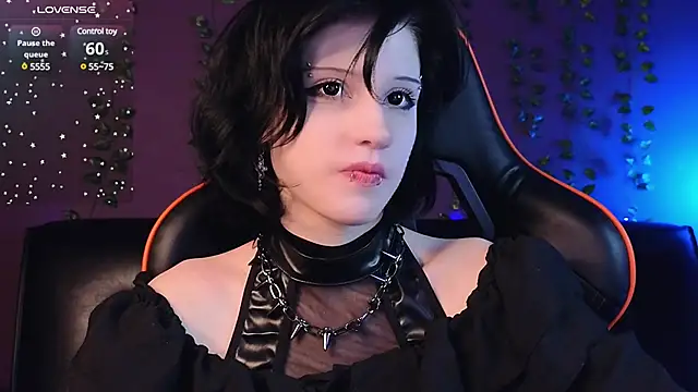 Snapshot of dark_vamp_ chatting on 01.19.25 dark vamp  online show from 01.19.25