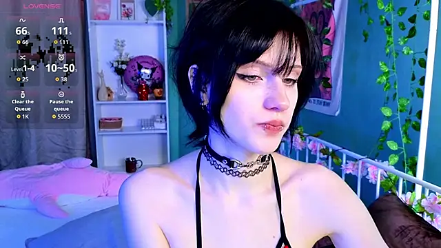 Snapshot of dark_vamp_ chatting on 12.02.25 dark vamp online show from 12.02.25