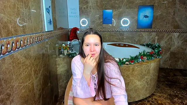 Snapshot of Mira_Karter chatting on 12.20.24 Mira Karter online show from 12.20.24