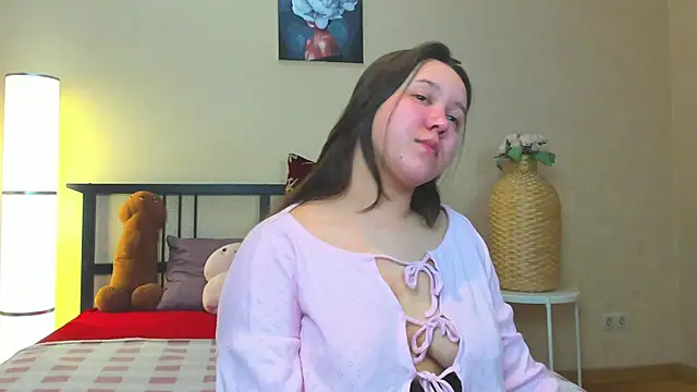 Snapshot of Mira_Karter chatting on 02.15.25 Mira Karter online show from 02.15.25