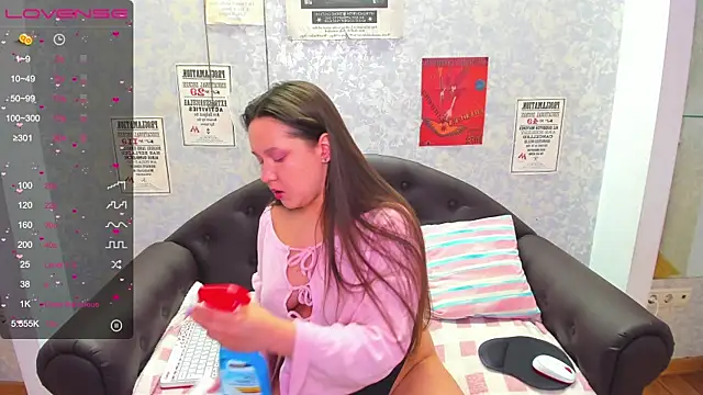 Snapshot of Mira_Karter chatting on 03.01.25 Mira Karter online show from 03.01.25