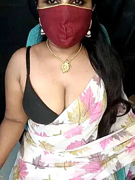 Snapshot of honey-sexy chatting on 12.04.24 honey-sexy online show from 12.04.24