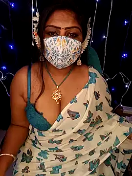 Snapshot of honey-sexy chatting on 12.11.24 honey-sexy online show from 12.11.24