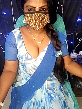 Snapshot of honey-sexy chatting on 01.07.25 honey-sexy online show from 01.07.25