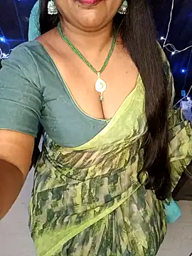 Snapshot of honey-sexy chatting on 01.11.25 honey-sexy online show from 01.11.25