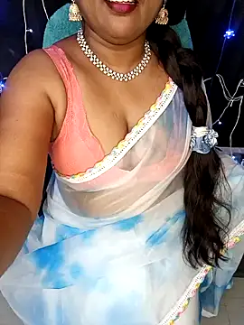 Snapshot of honey-sexy chatting on 01.17.25 honey-sexy online show from 01.17.25