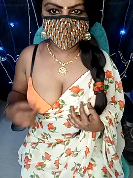 Snapshot of honey-sexy chatting on 01.29.25 honey-sexy online show from 01.29.25